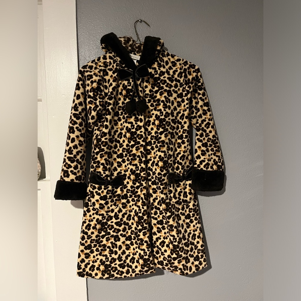Kids cheetah coat with bows!